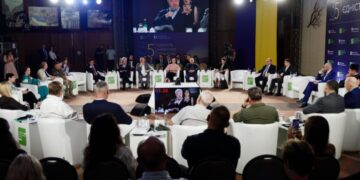 Порошенко: єдність не може бути ширмою для влади, бо на кону порятунок України
