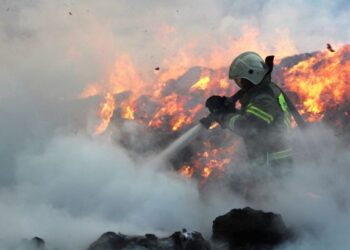 Вибухи в Пермі: під атакою опинився великий нафтопереробний завод