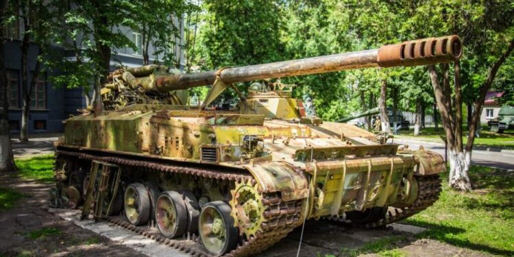 ЗСУ знищили російський Гіацинт-С на Курщині: зявилося відео 1 ЗСУ знищили російський “Гіацинт-С” на Курщині: з’явилося відео