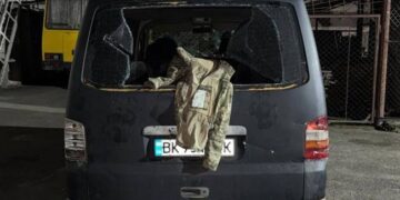 Побили військових і розтрощили авто ТЦК: у Луцьку сталася масова сутичка