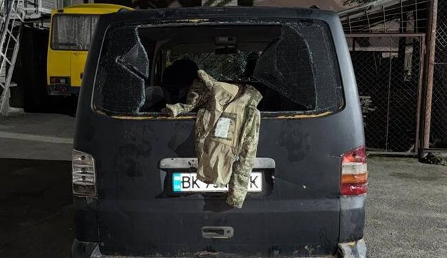 Побили військових і розтрощили авто ТЦК: у Луцьку сталася масова сутичка 1 Побили військових і розтрощили авто ТЦК: у Луцьку сталася масова сутичка