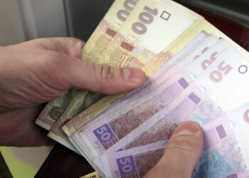 Деяким пенсіонерам передбачена щомісячна надбавка до 1300 гривень: хто отримає виплати