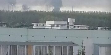 У Татарстані дрони атакували Нижньокамський НПЗ, на місці ударів зайнялась пожежа