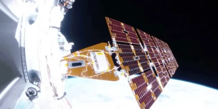 NASA не змогло врятувати космічний телескоп Swift: він падає на Землю 1 NASA не змогло врятувати космічний телескоп Swift: він падає на Землю