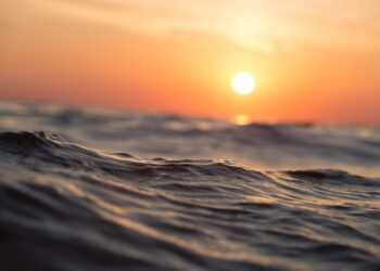 Росіяни пошкодили цивільне судно на Миколаївщині