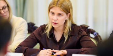 Зеленський звільнив Стефанішину та ще шістьох українських послів