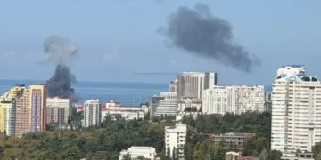 Москва в диму, у Сочі атакували порт: РФ накрила хвиля дронів