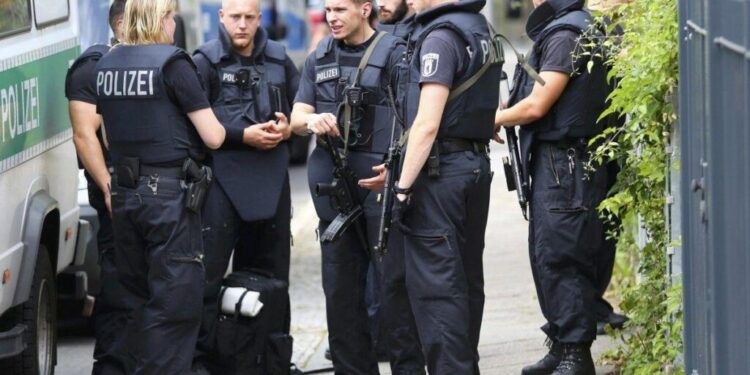 Біля електростанції в Німеччині виявили вибухівку: поліція розслідує атаку 1 Біля електростанції в Німеччині виявили вибухівку: поліція розслідує атаку