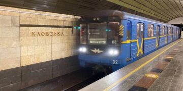 Громадський транспорт Києва змінить роботу під час повітряних тривог: що передбачають нові правила