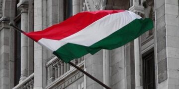 Угорщина попросила США зробити виняток із нових мит за російські енергоносії