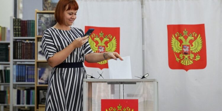 У Москві не оголосили тривогу під час атаки дронів заради явки на “виборах” – ISW