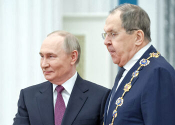 Лавров заявив, що Росія не планує зупиняти війну за столом переговорів