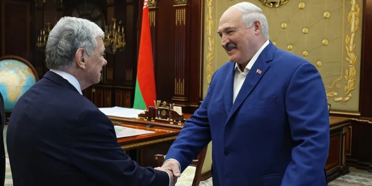 Політвязні, гроші та відносини зі США: про що Лукашенко говорив із посланцем Трампа 1 Політв’язні, гроші та відносини зі США: про що Лукашенко говорив із посланцем Трампа