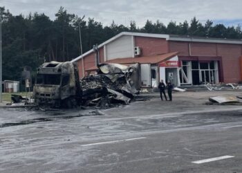 Тиск на НАТО та послаблення підтримки України: що стоїть за російськими ударами на кордоні з Польщею