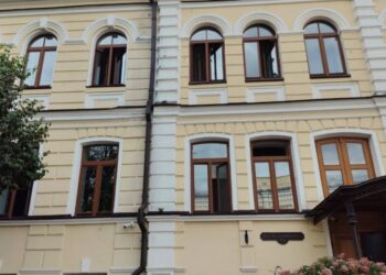 Російська атака пошкодила будівлю заповідника “Софія Київська”: наслідки удару