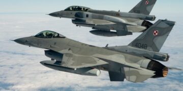 Польща підняла авіацію через атаку РФ на Україну: закрили два аеропорти
