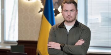 Парламент розгляне відставку Кравченка 15 вересня
