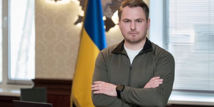 Парламент розгляне відставку Кравченка 15 вересня 1 Парламент розгляне відставку Кравченка 15 вересня