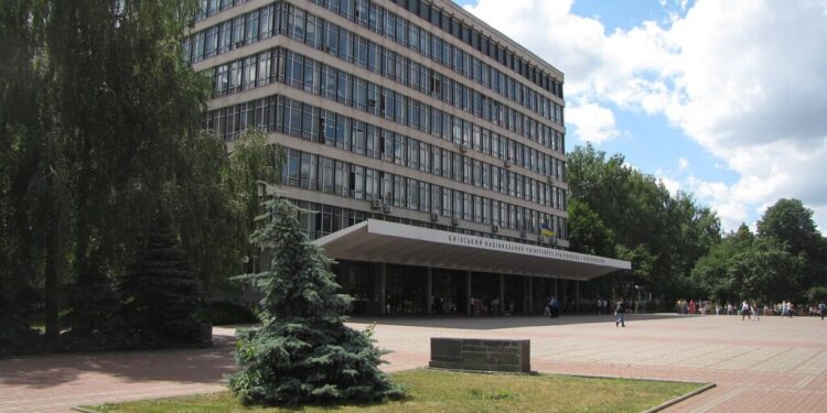 У Києві через атаку РФ пошкоджено КНУ будівництва та архітектури: які наслідки 1 У Києві через атаку РФ пошкоджено КНУ будівництва та архітектури: які наслідки