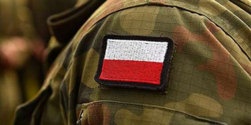 У Польщі резервістам і цивільним спеціалістам почали надсилати мобілізаційні картки: що це означає