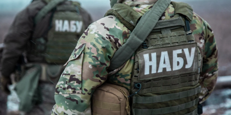 Хабарі за зняття санкцій: у Міністерстві з відновлення проходять обшуки через підозру топчиновнику, його відсторонять