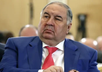 Країни ЄС погодили зняття санкцій з російських бізнесменів Усманова та Фрідмана 2 Країни ЄС погодили зняття санкцій з російських бізнесменів Усманова та Фрідмана