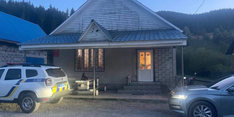 Граната вибухнула біля магазину: на Закарпатті затримали військового у СЗЧ 1 Граната вибухнула біля магазину: на Закарпатті затримали військового у СЗЧ