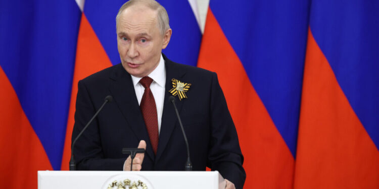 Косатки їдять медведів, як дрібноту: Путін порівняв війну проти України з харчовим ланцюгом 1 “Косатки їдять медведів, як дрібноту”: Путін порівняв війну проти України з “харчовим ланцюгом”
