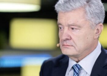 Порошенко: атака на київські аеропорти показує реальне ставлення Путіна до мирних переговорів