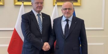 “Для дипломатії потрібна сила”: Порошенко у Польщі закликав тиснути на Росію