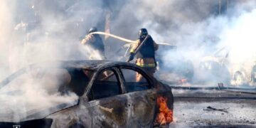 Росіяни вдарили по ТРЦ у Павлограді: є загиблі та поранені