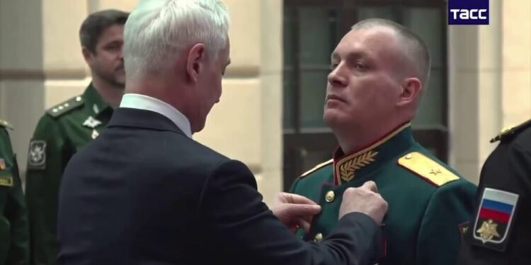 СБС ліквідували генерала РФ, який доповідав Путіну про захоплення Костянтинівки – відео 1 СБС ліквідували генерала РФ, який доповідав Путіну про “захоплення” Костянтинівки – відео