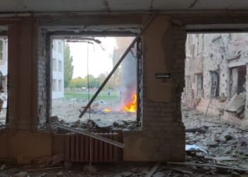 Просто кончені виродки: Зеленський відреагував на удар по школі в Сумах 5 “Просто кончені виродки”: Зеленський відреагував на удар по школі в Сумах