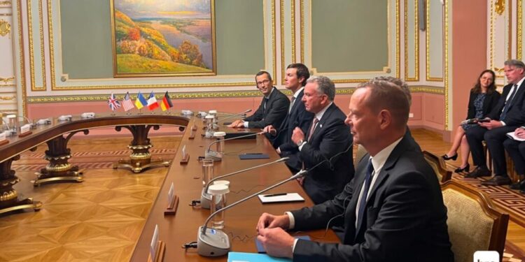 Віткофф і Кушнер зробили перші заяви після переговорів із Зеленським 1 Віткофф і Кушнер зробили перші заяви після переговорів із Зеленським