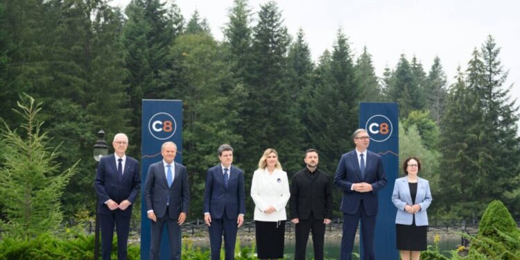 В Україні відбувся перший Карпатський саміт: головні результати зустрічі 1 В Україні відбувся перший Карпатський саміт: головні результати зустрічі