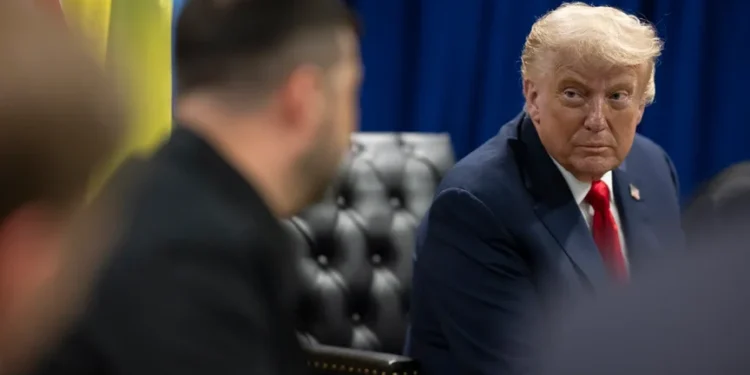 Трамп просив Зеленського припинити удари по російських НПЗ 1 Трамп просив Зеленського припинити удари по російських НПЗ