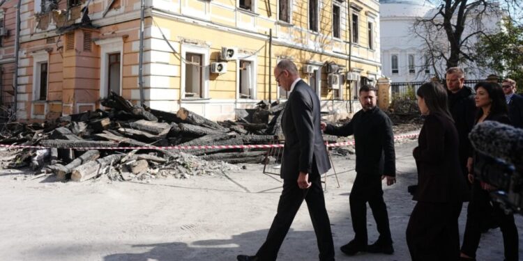 Мерц у Києві заявив про безглуздість путінської війни та анонсував нові домовленості з Україною