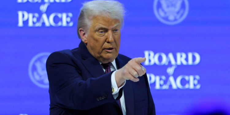 Трамп звинуватив Зеленського у затягуванні війни та закликав Україну обрати нового лідера 1 Трамп звинуватив Зеленського у затягуванні війни та закликав Україну обрати нового лідера