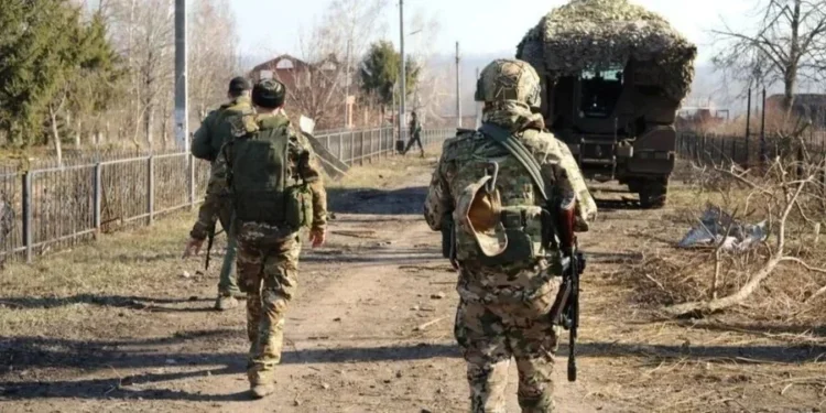 Воєнні злочини під прикриттям: як окупанти ховають штурмовиків у швидких та шкільних автобусах 1 Воєнні злочини під прикриттям: як окупанти ховають штурмовиків у швидких та шкільних автобусах