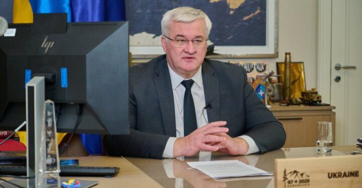 Сибіга закликав заборонити вїзд до ЄС росіянам, які воювали проти України 1 Сибіга закликав заборонити в’їзд до ЄС росіянам, які воювали проти України
