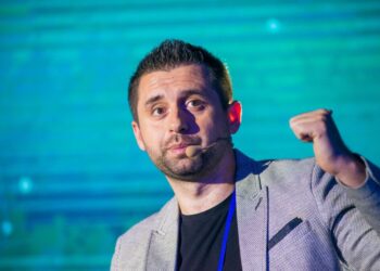 Справа про гроші в конвертах: НАБУ отримало матеріали про можливі протиправні дії Арахамії