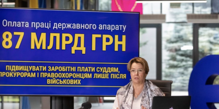 Ніна Южаніна розповіла, як на бюджетному комітеті боролися за гроші для армії і громад 1 Ніна Южаніна розповіла, як на бюджетному комітеті боролися за гроші для армії і громад