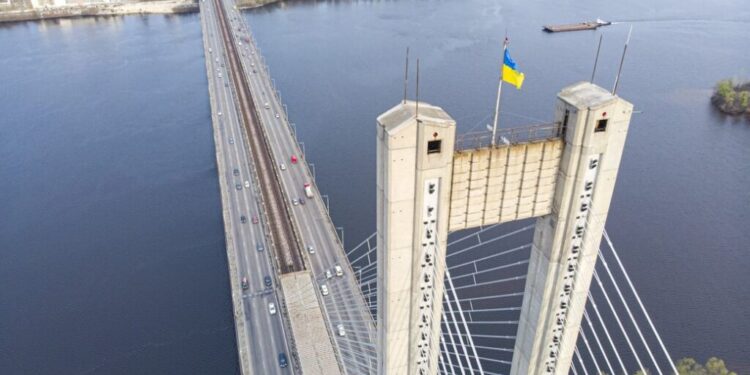 Росія бє по Південному мосту, але не зможе його зруйнувати: Коваленко назвав справжню мету 1 Росія б’є по Південному мосту, але не зможе його зруйнувати: Коваленко назвав справжню мету