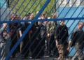 Українських полонених вивозять з окупованої Макіївки до РФ: що відомо 17 Українських полонених вивозять з окупованої Макіївки до РФ: що відомо