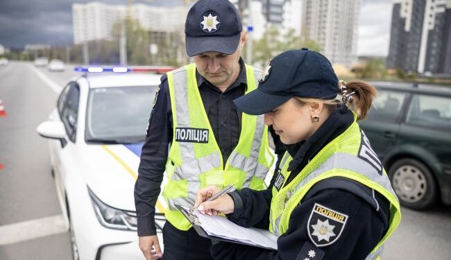 Хвиля мінувань на заході України: у Львові та Івано-Франківську евакуюють школярів 1 Хвиля мінувань на заході України: у Львові та Івано-Франківську евакуюють школярів