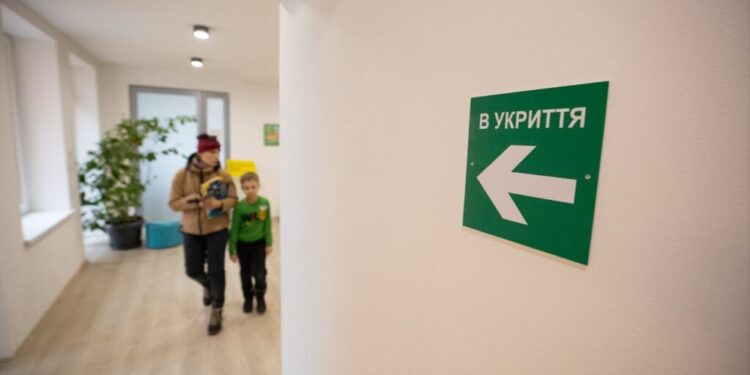 У ВР планують дозволити бізнесу працювати без укриття, але за однієї умови 1 У ВР планують дозволити бізнесу працювати без укриття, але за однієї умови