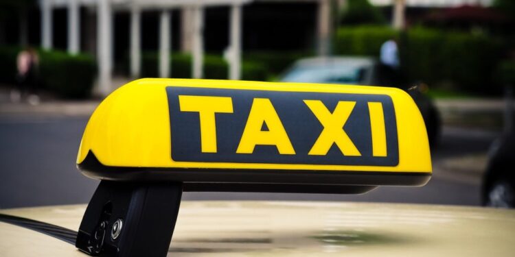 У Києві встановлять обмеження на ціни таксі під час повітряних тривог 1 У Києві встановлять обмеження на ціни таксі під час повітряних тривог