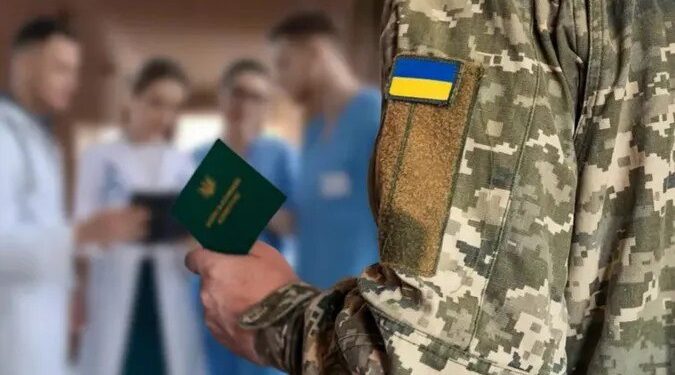 На Закарпатті у голови ВЛК при обшуку знайшли 11 мільйонів гривень